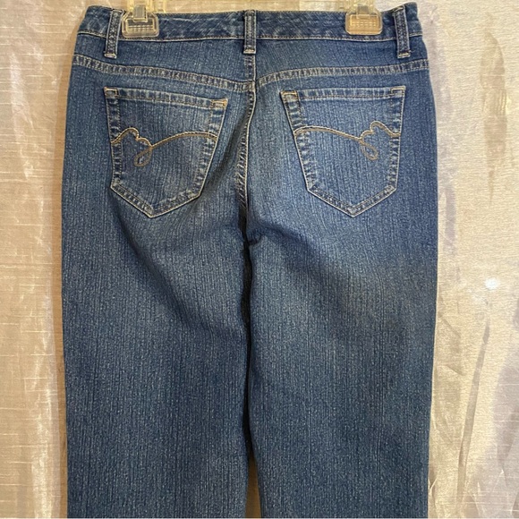 Bandolino jeans SZ 6, GUC, wide leg, stretch Mandie classic fit, relaxed fit - Picture 3 of 12